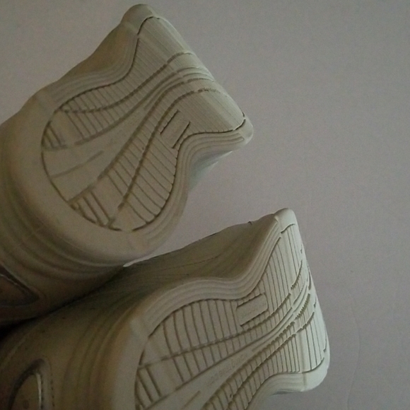 New balance mens velcroe 11 wide nwt - Picture 4 of 6